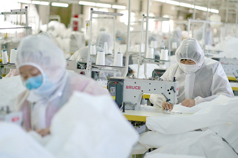 Medical Protective Clothing Production Line put into Production more than 10,000 Sets per Day